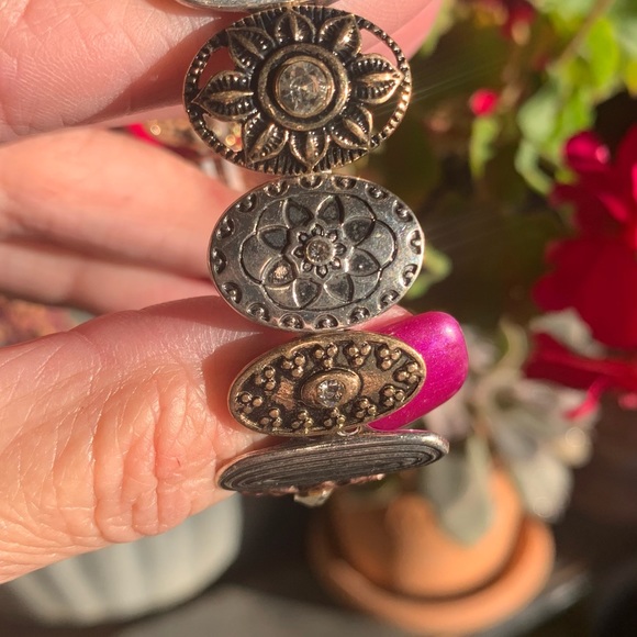 SOLD OUT - Picture 4 of 5